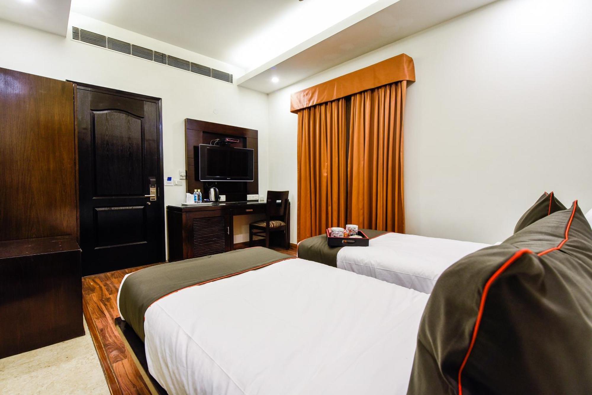 Hotel O Venkata Sai Sadan Mathrusree Nagar Kondapur  Esterno foto